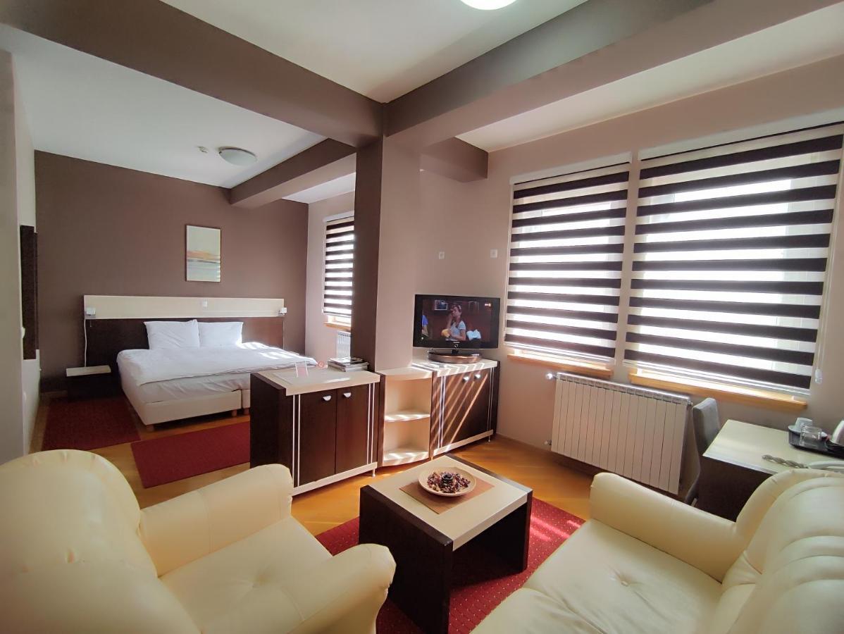 סקופיה Premier Hotel מראה חיצוני תמונה