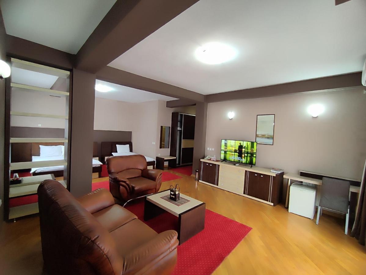 סקופיה Premier Hotel מראה חיצוני תמונה