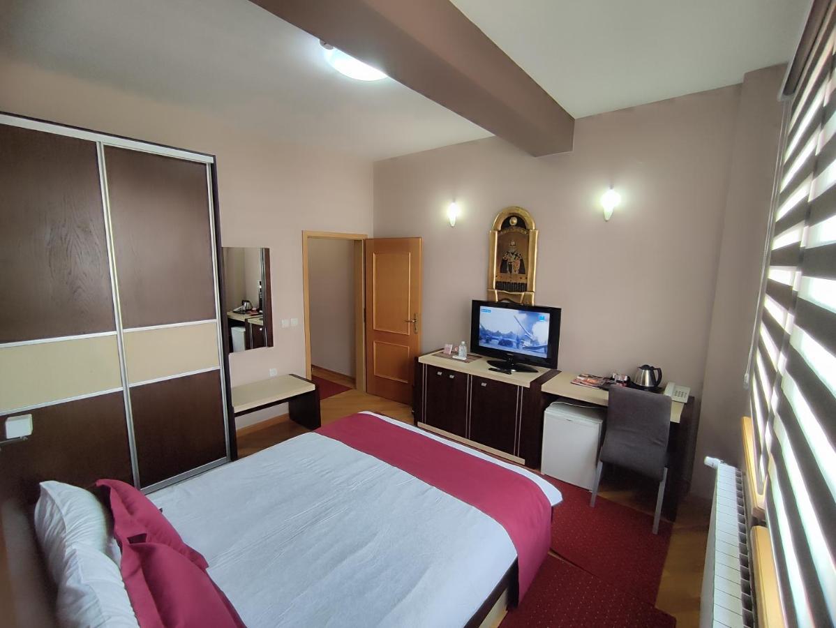 סקופיה Premier Hotel מראה חיצוני תמונה
