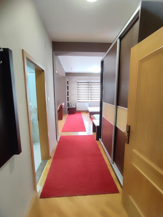 סקופיה Premier Hotel מראה חיצוני תמונה